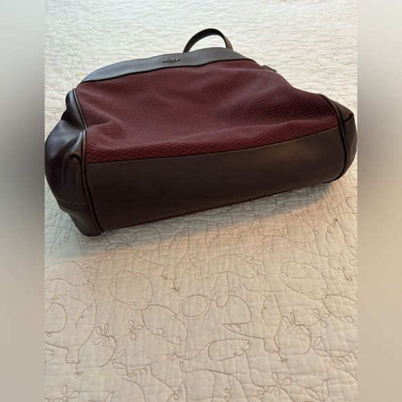 Coach Lexi Shoulder Bag - Picture 2 of 3